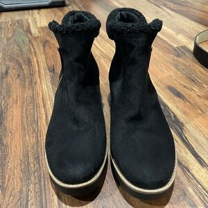 Bandolino Black Ankle Wedge Booties